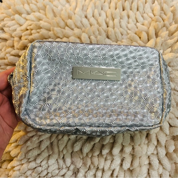 MAC Holiday 2023 Gift Cosmetic Pouch Silver - Picture 2 of 10